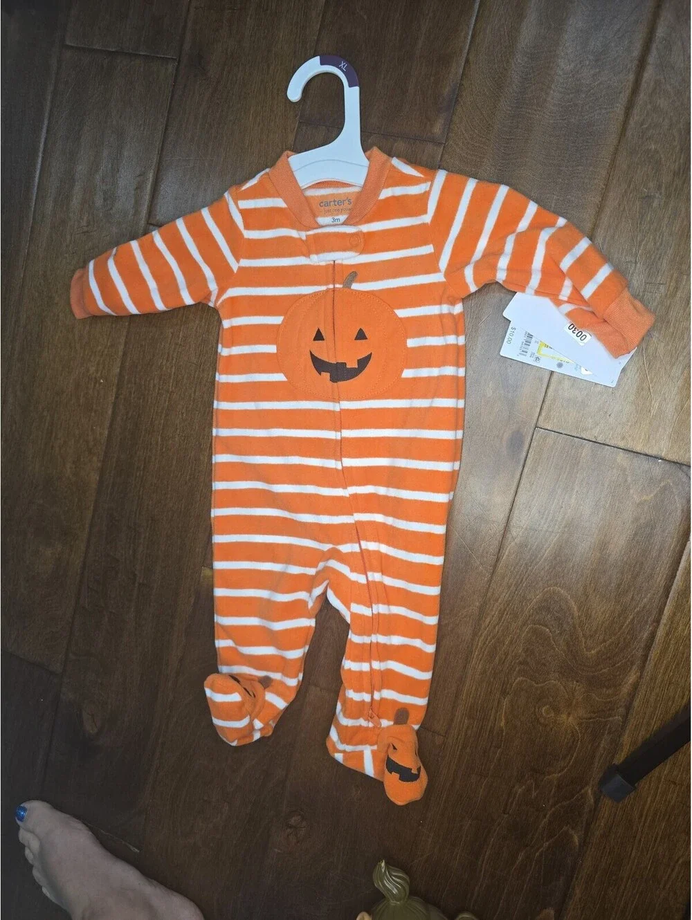 Brand new three months Halloween pajamas from carter's item 30G8